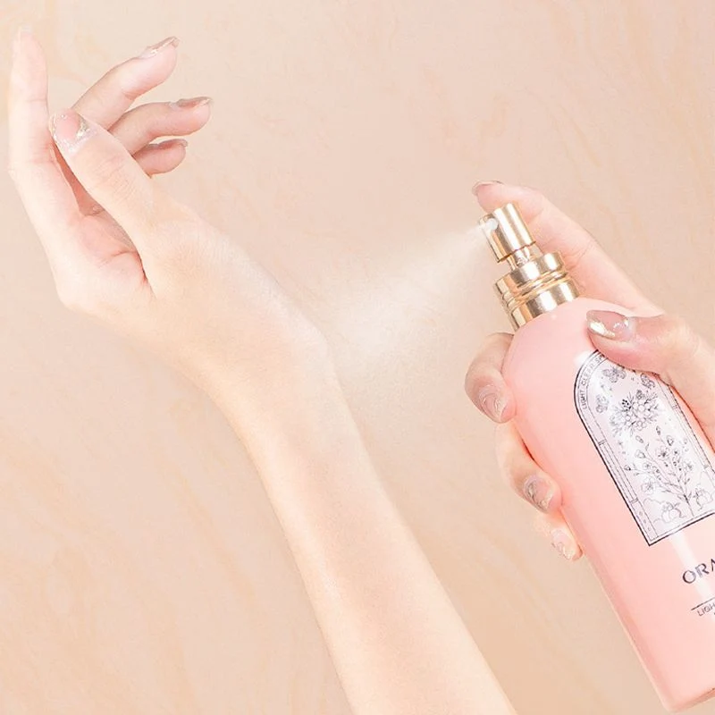 Hydrating Nourish Spray Body Lotion - Image 3