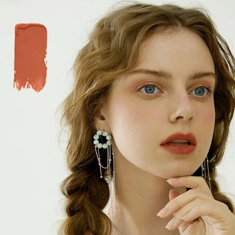 Nice Gift for Delicate Women! 5 Colors Nonstick Velvet Matte Lipstick Glaze - Image 4
