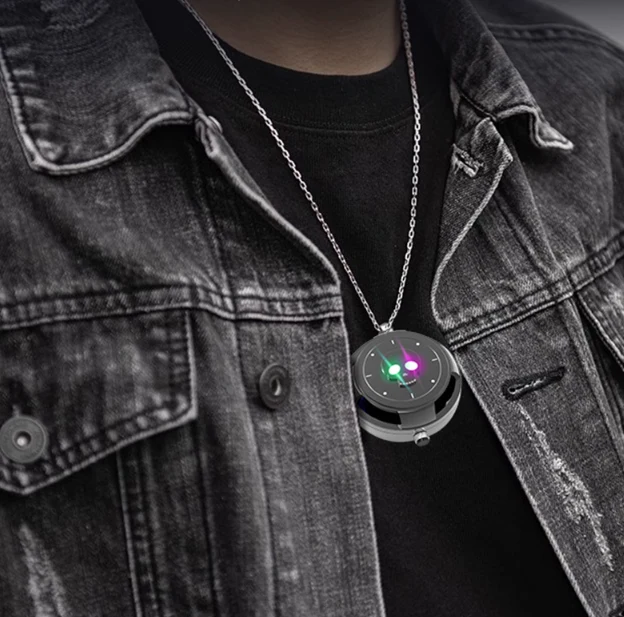 Skull Wireless Bluetooth Earphones With Metal Hanging Chain - Image 9